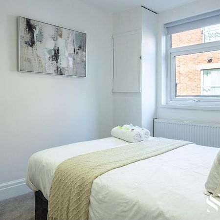 One Bedroom Apartment At Smooth Stays Short Lets & Serviced Accommodation Preston With Parking Near Train Station Extérieur photo