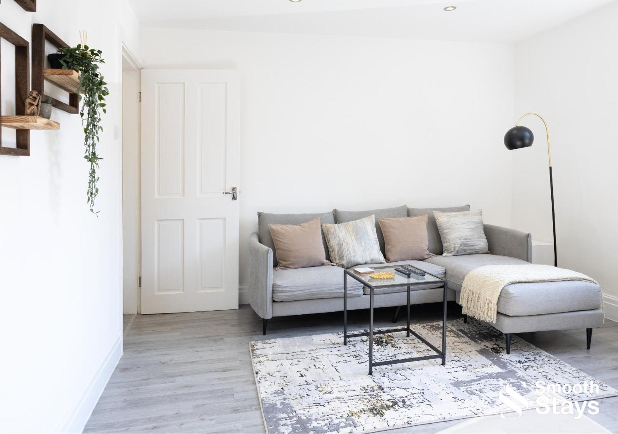 One Bedroom Apartment At Smooth Stays Short Lets & Serviced Accommodation Preston With Parking Near Train Station Extérieur photo